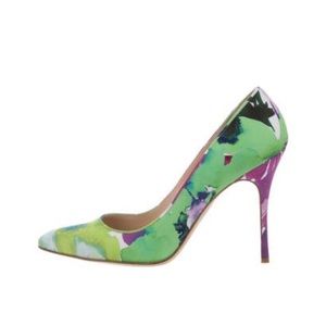 Manolo Blahnik  printed floral pumps